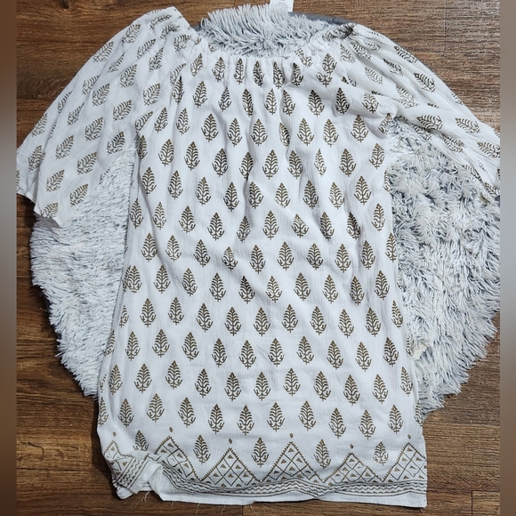 LAPOGEE Elegant White and Brown Leaf Pattern Tunic - Picture 3 of 7